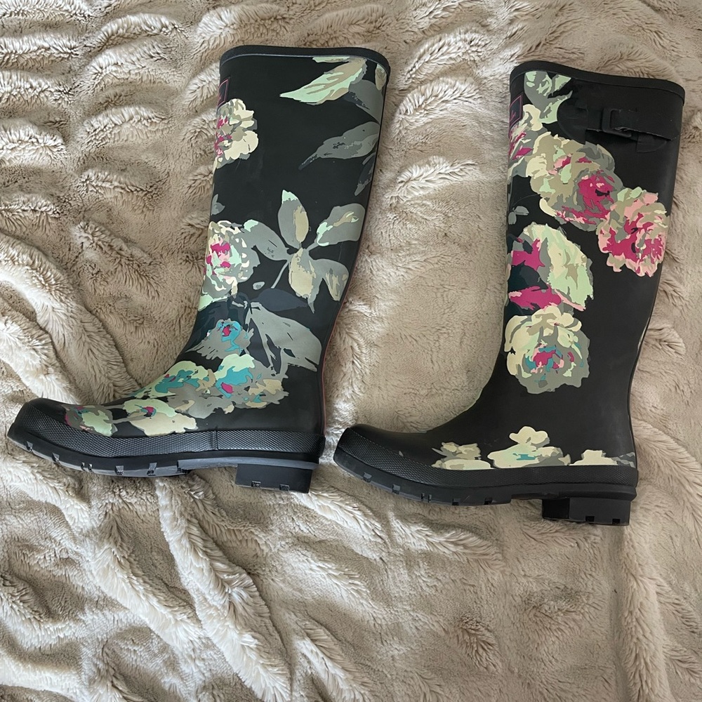 Joules Grey with Floral Design Rain Boots / Wellies US Size 8